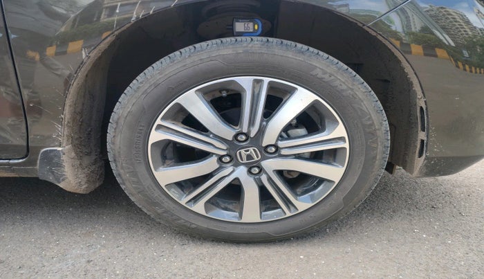 2024 Honda Amaze 1.2L I-VTEC VX CVT, Petrol, Automatic, 2,514 km, tyre