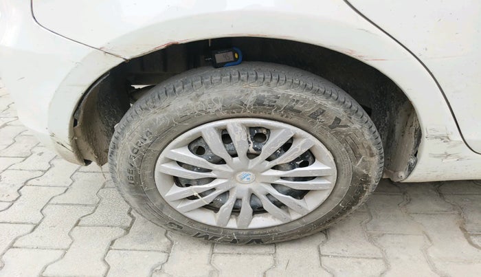 2014 Maruti Swift VXI, Petrol, Manual, 84,530 km, tyre