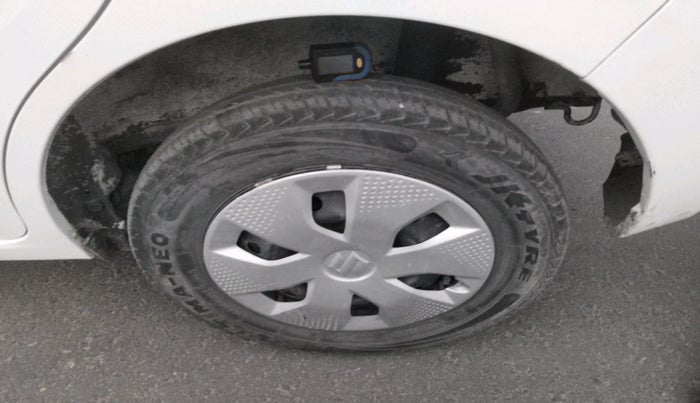 2023 Maruti Alto K10 VXI CNG, Petrol, Manual, 37,395 km, tyre