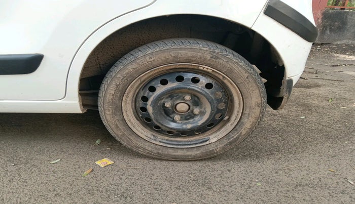 2015 Maruti Wagon R 1.0 VXI, Petrol, Manual, 62,214 km, tyre