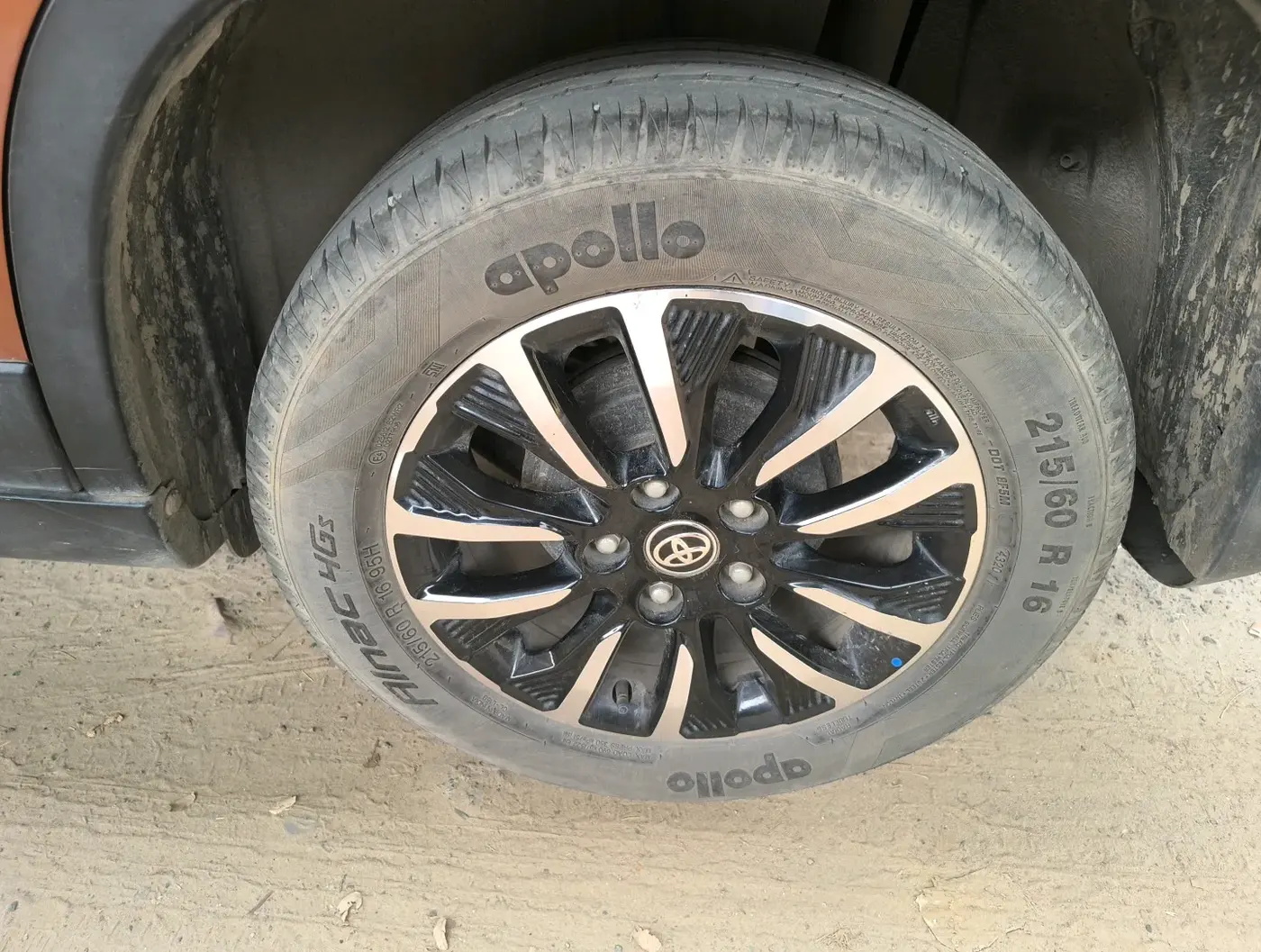 2020 Toyota URBAN CRUISER PREMIUM GRADE AT, Petrol, Automatic, 36,971 km, tyre
