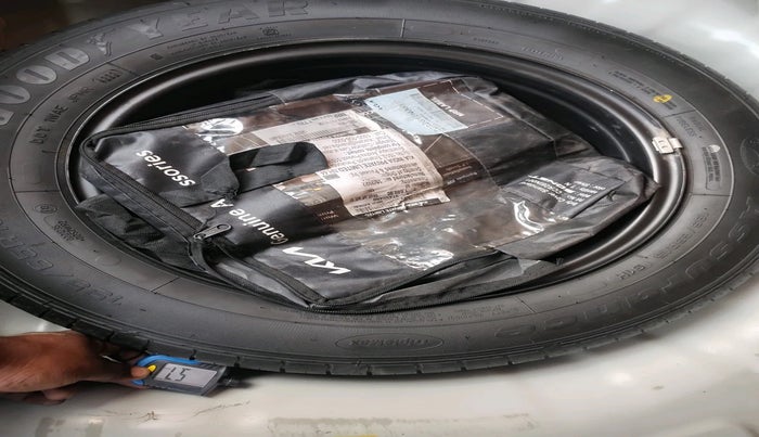 2022 KIA SONET HTX 1.0 IMT, Petrol, Manual, 70,387 km, tyre