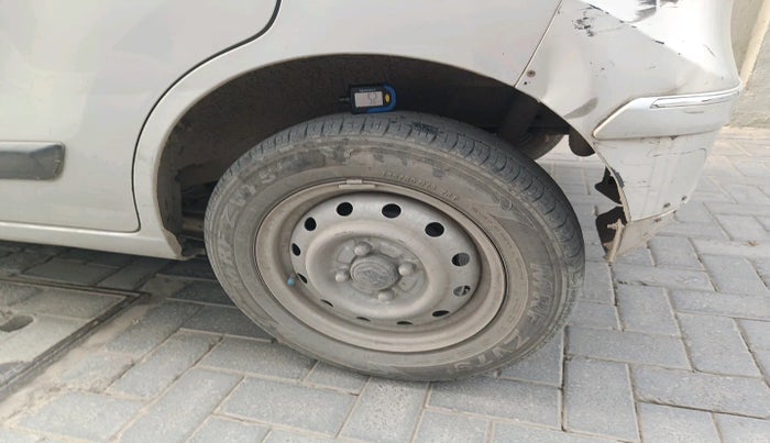 2011 Maruti Wagon R 1.0 LXI, Petrol, Manual, 1,78,160 km, tyre