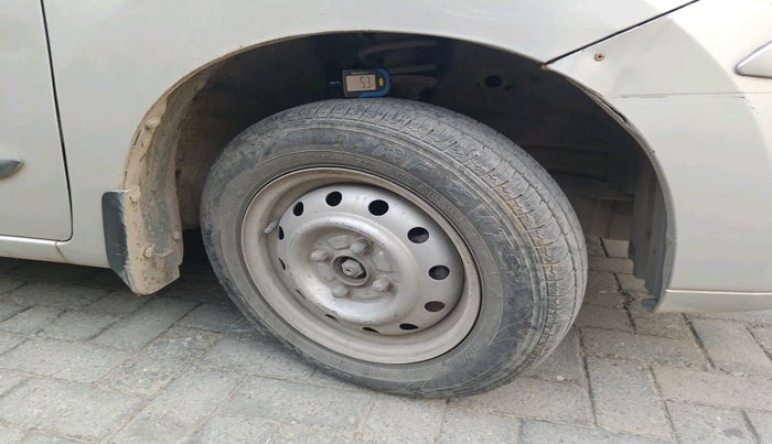 2011 Maruti Wagon R 1.0 LXI, Petrol, Manual, 1,78,160 km, tyre