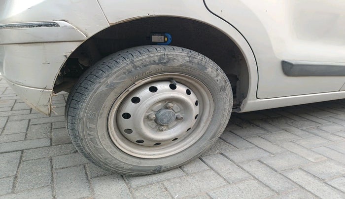 2011 Maruti Wagon R 1.0 LXI, Petrol, Manual, 1,78,160 km, tyre