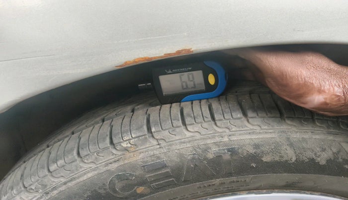 2017 Maruti Celerio VXI CNG, Petrol, Manual, 2,37,671 km, tyre