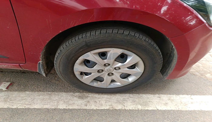 2017 Hyundai Elite i20 SPORTZ 1.2, Petrol, Manual, 89,803 km, tyre