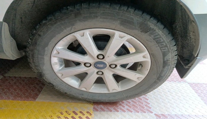 2014 Ford Ecosport TREND 1.5L DIESEL, Diesel, Manual, 73,196 km, tyre