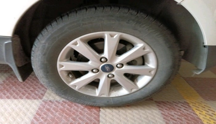 2014 Ford Ecosport TREND 1.5L DIESEL, Diesel, Manual, 73,196 km, tyre