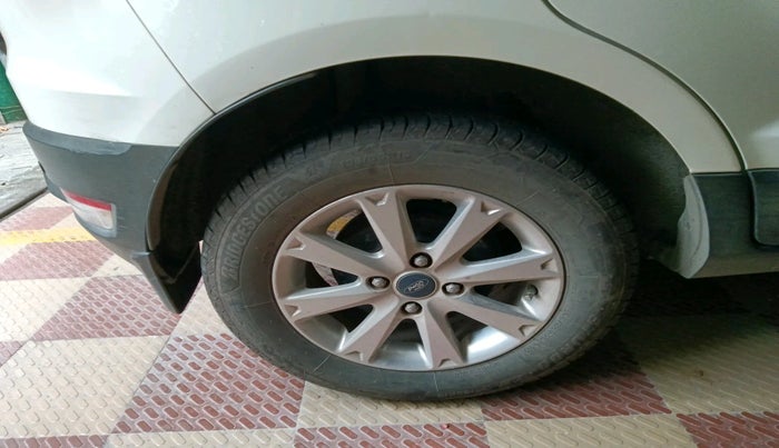 2014 Ford Ecosport TREND 1.5L DIESEL, Diesel, Manual, 73,196 km, tyre