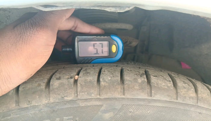 2012 Skoda Rapid ELEGANCE 1.6 TDI CR MT, Diesel, Manual, 1,12,047 km, tyre