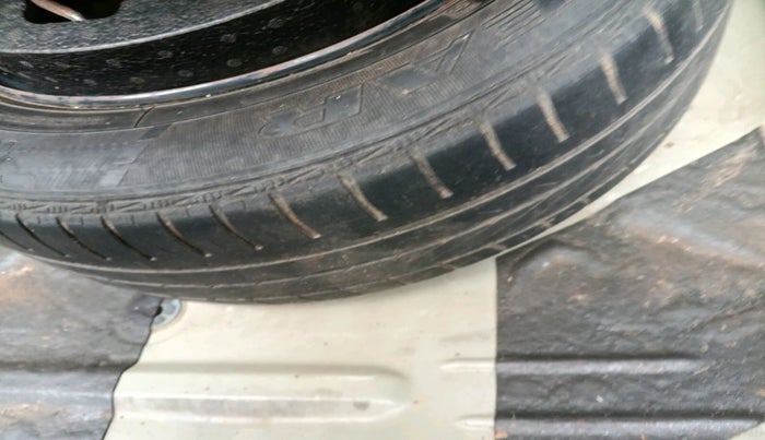 2012 Skoda Rapid ELEGANCE 1.6 TDI CR MT, Diesel, Manual, 1,12,047 km, tyre