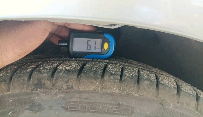 2012 Skoda Rapid ELEGANCE 1.6 TDI CR MT, Diesel, Manual, 1,12,047 km, tyre