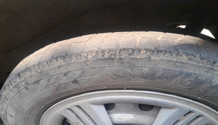 2014 Maruti Wagon R 1.0 LXI, Petrol, Manual, 91,082 km, tyre