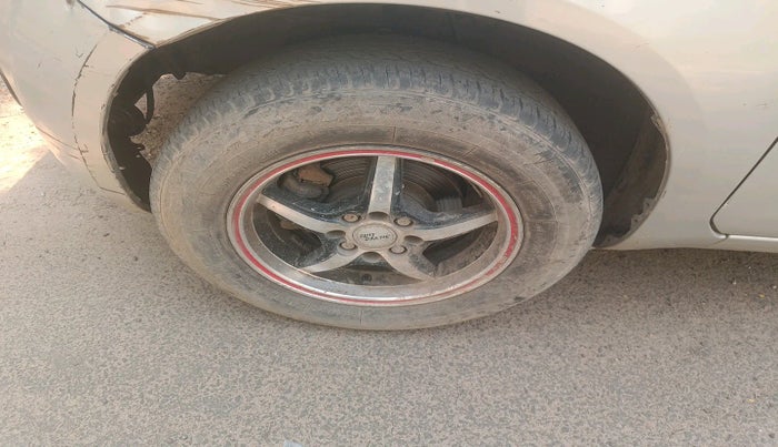2010 Maruti Ritz VXI, Petrol, Manual, 58,416 km, tyre