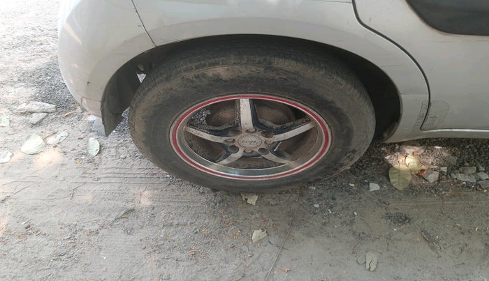 2010 Maruti Ritz VXI, Petrol, Manual, 58,416 km, tyre