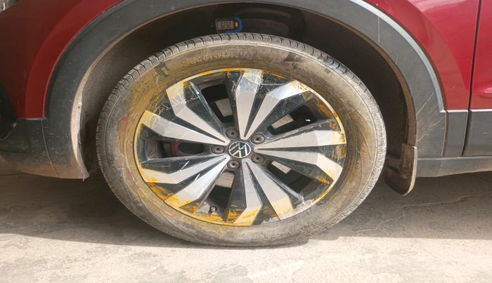 2023 Volkswagen TAIGUN GT PLUS 1.5 TSI DSG, Petrol, Automatic, 24,237 km, tyre