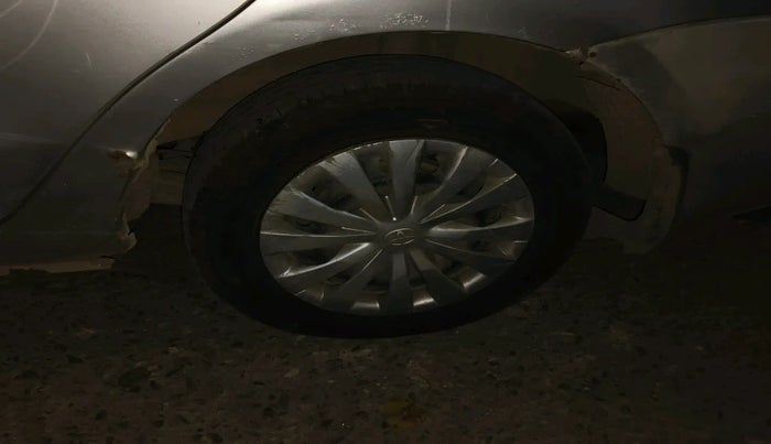 2012 Toyota Etios G, Petrol, Manual, 1,41,758 km, tyre