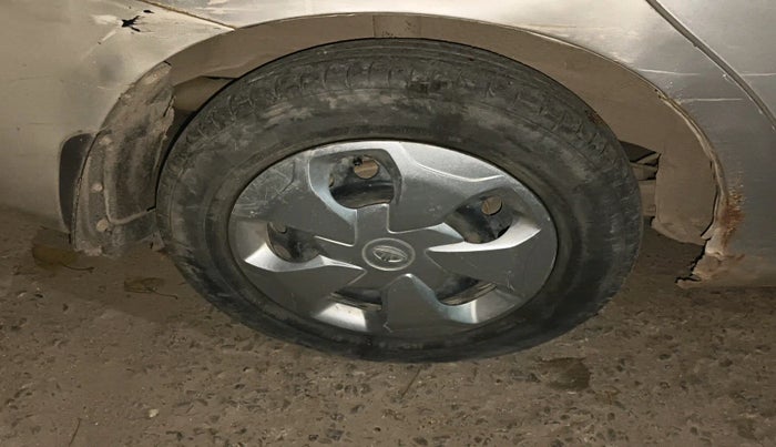 2012 Toyota Etios G, Petrol, Manual, 1,41,758 km, tyre