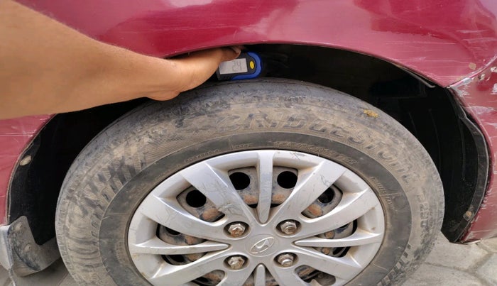 2014 Hyundai i10 SPORTZ 1.1, Petrol, Manual, 76,297 km, tyre