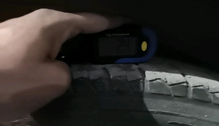 2013 Maruti Wagon R 1.0 LXI CNG, Petrol, Manual, 79,871 km, tyre