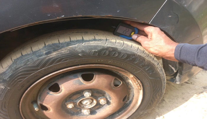 2016 Maruti Alto K10 VXI, Petrol, Manual, 70,001 km, tyre