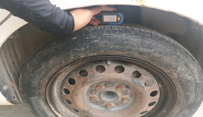 2014 Maruti Ertiga VXI, Petrol, Manual, 1,20,768 km, tyre