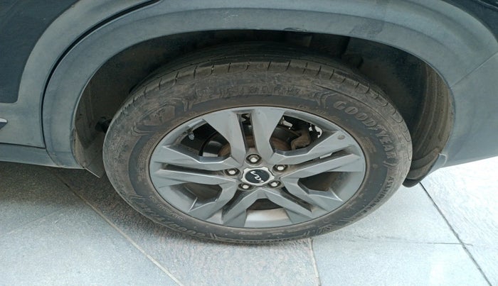 2021 KIA SELTOS HTX IVT 1.5 PETROL, Petrol, Automatic, 80,956 km, tyre