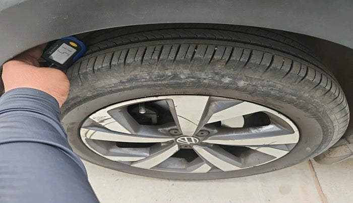 2021 Volkswagen TAIGUN TOPLINE 1.0 TSI AT, Petrol, Automatic, 52,306 km, tyre