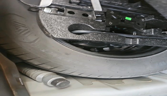 2021 Volkswagen TAIGUN TOPLINE 1.0 TSI AT, Petrol, Automatic, 52,306 km, tyre