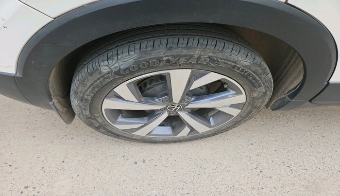 2021 Volkswagen TAIGUN TOPLINE 1.0 TSI AT, Petrol, Automatic, 52,306 km, tyre