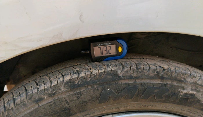 2018 Hyundai Xcent E+, Petrol, Manual, 1,01,199 km, tyre