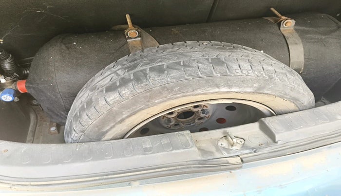 2010 Maruti Ritz VXI GENUS, Petrol, Manual, 1,05,460 km, tyre