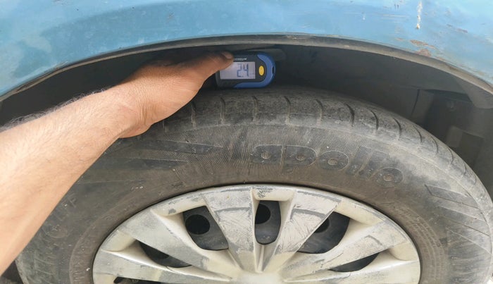 2010 Maruti Ritz VXI GENUS, Petrol, Manual, 1,05,460 km, tyre