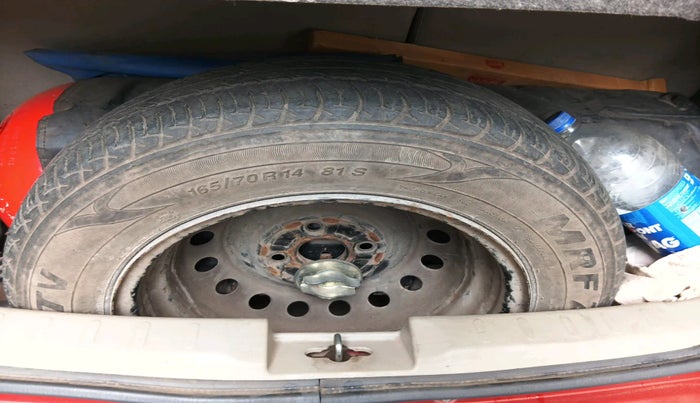 2014 Maruti Celerio VXI CNG, Petrol, Manual, 46,057 km, tyre