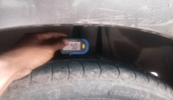 2018 Maruti Ertiga VXI SHVS, Petrol, Manual, 96,042 km, tyre