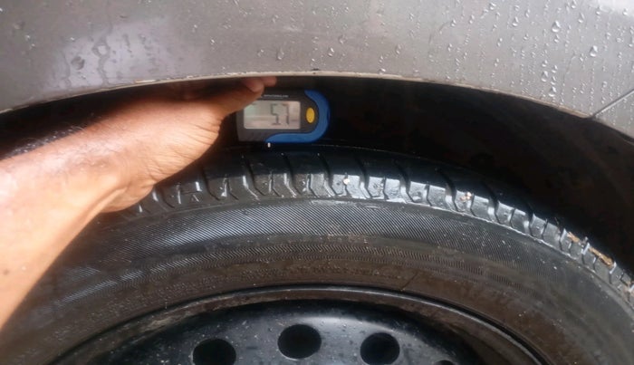 2018 Maruti Ertiga VXI SHVS, Petrol, Manual, 96,042 km, tyre