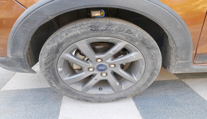 2020 Ford FREESTYLE TITANIUM PLUS 1.2 PETROL, Petrol, Manual, 33,473 km, tyre