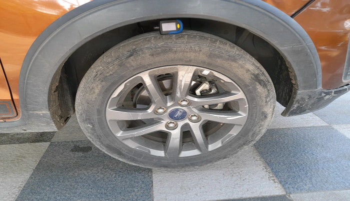 2020 Ford FREESTYLE TITANIUM PLUS 1.2 PETROL, Petrol, Manual, 33,473 km, tyre