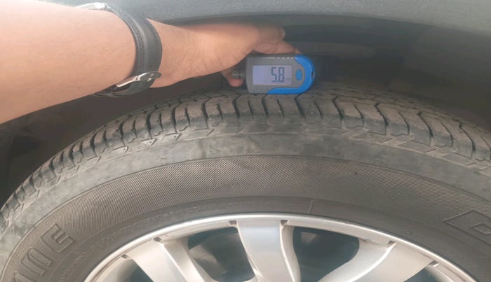 2018 Mahindra XUV500 W9 AT, Diesel, Automatic, 90,194 km, tyre