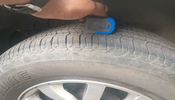 2018 Mahindra XUV500 W9 AT, Diesel, Automatic, 90,194 km, tyre