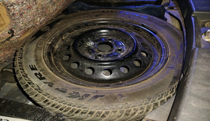 2011 Maruti Wagon R 1.0 VXI, Petrol, Manual, 99,738 km, tyre