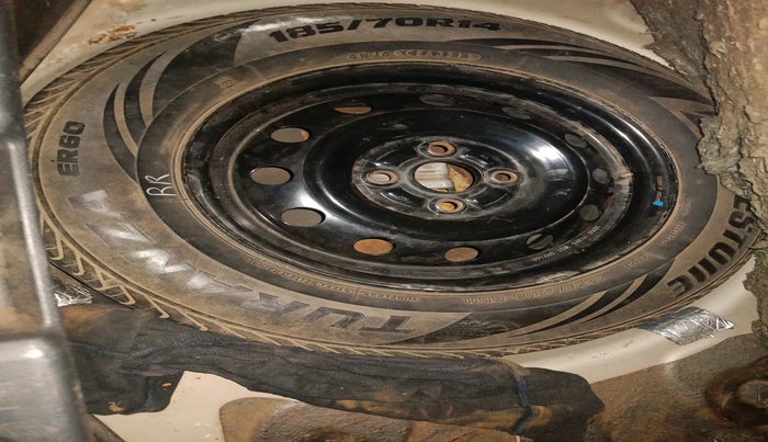 2010 Maruti Swift VDI, Diesel, Manual, 1,31,592 km, tyre