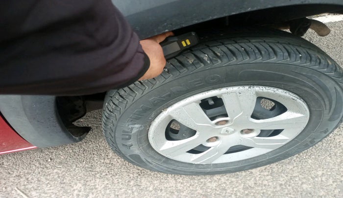 2019 Renault Kwid RXT 1.0 AMT (O), Petrol, Automatic, 27,523 km, tyre