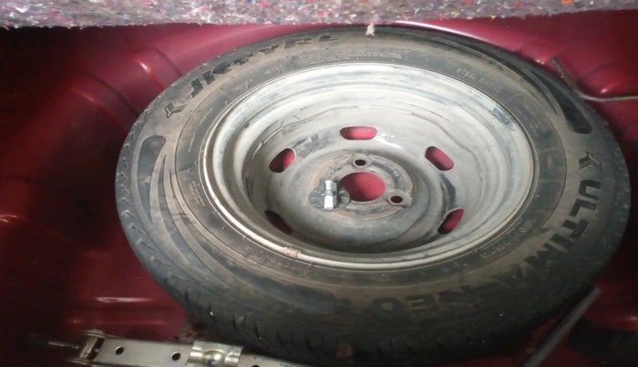 2019 Renault Kwid RXT 1.0 AMT (O), Petrol, Automatic, 27,523 km, tyre