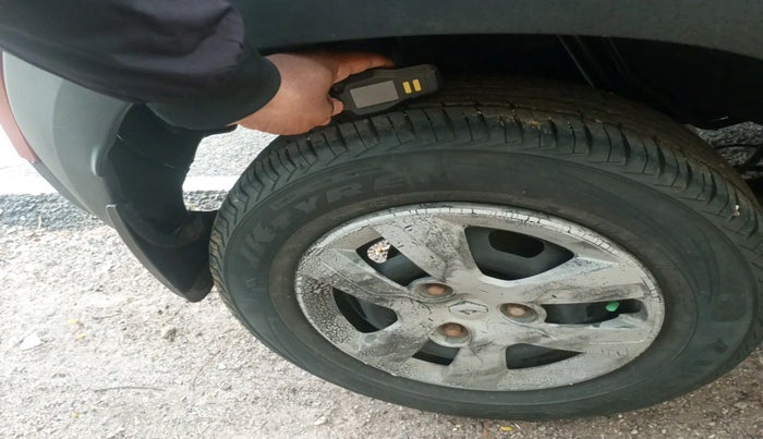 2019 Renault Kwid RXT 1.0 AMT (O), Petrol, Automatic, 27,523 km, tyre