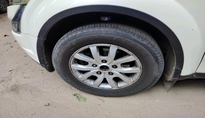 2018 Mahindra XUV500 W9, Diesel, Manual, 59,799 km, tyre