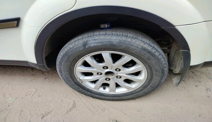 2018 Mahindra XUV500 W9, Diesel, Manual, 59,799 km, tyre