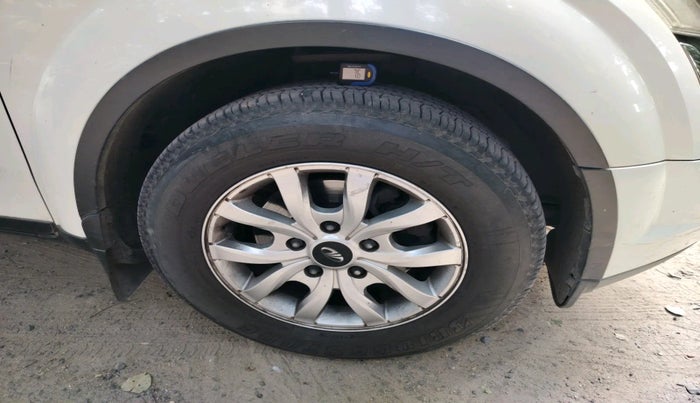 2018 Mahindra XUV500 W9, Diesel, Manual, 59,799 km, tyre