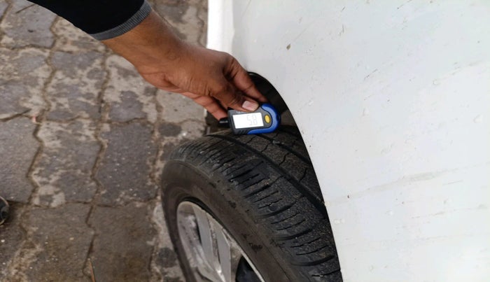 2016 Honda City 1.5L I-VTEC SV, Petrol, Manual, 2,22,902 km, tyre